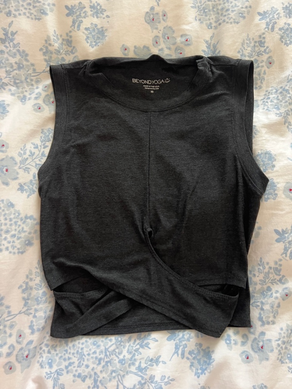 Beyond Yoga Black Twist Cropped Tank